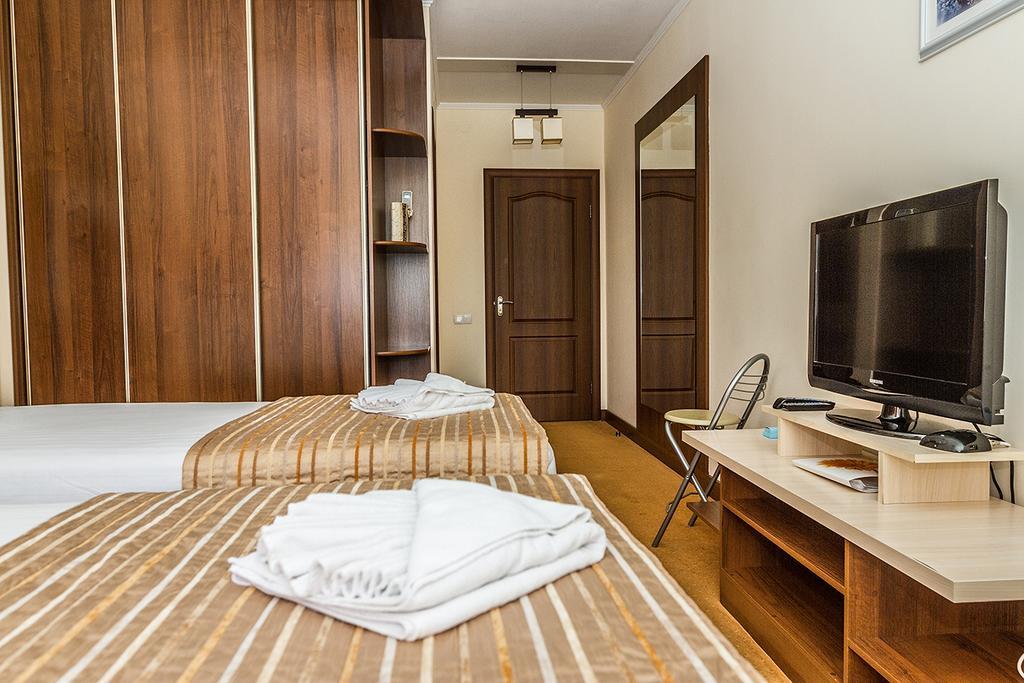 7 Sky Hotel Klinicheskaya Street Kijów Zewnętrze zdjęcie