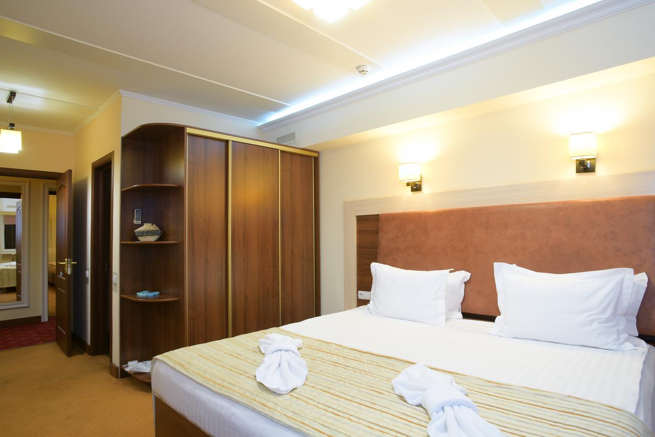 7 Sky Hotel Klinicheskaya Street Kijów Zewnętrze zdjęcie