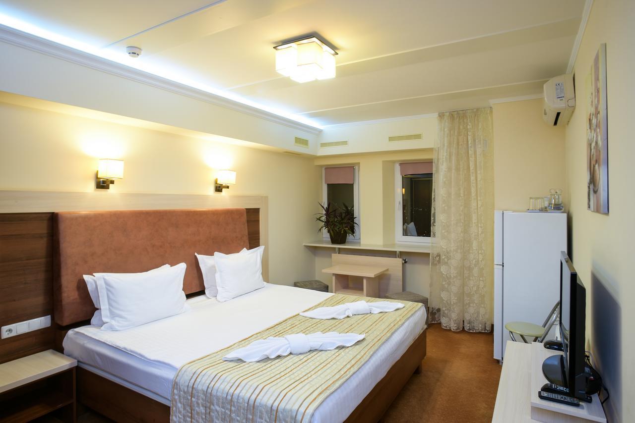 7 Sky Hotel Klinicheskaya Street Kijów Zewnętrze zdjęcie