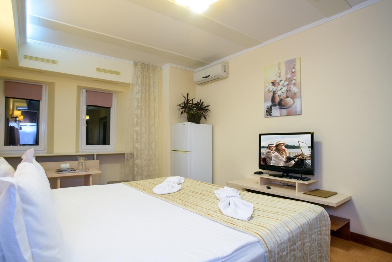 7 Sky Hotel Klinicheskaya Street Kijów Zewnętrze zdjęcie
