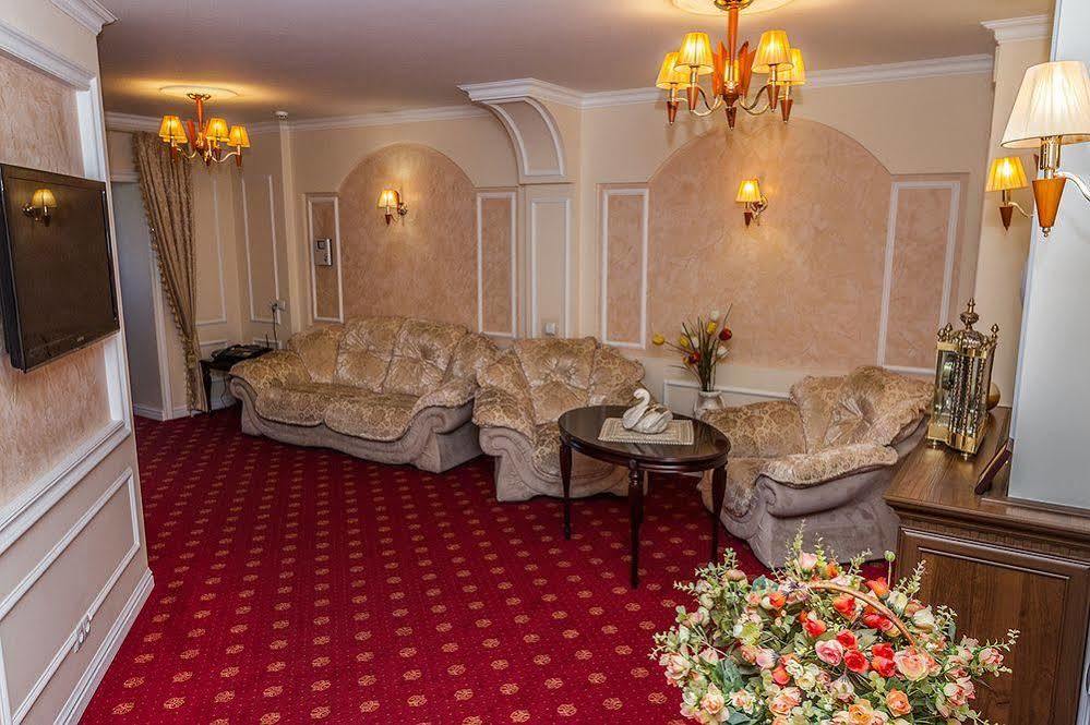7 Sky Hotel Klinicheskaya Street Kijów Zewnętrze zdjęcie