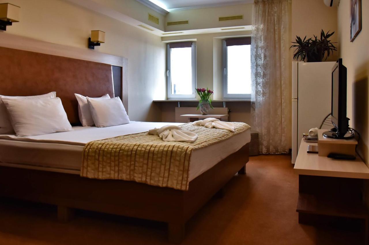 7 Sky Hotel Klinicheskaya Street Kijów Zewnętrze zdjęcie